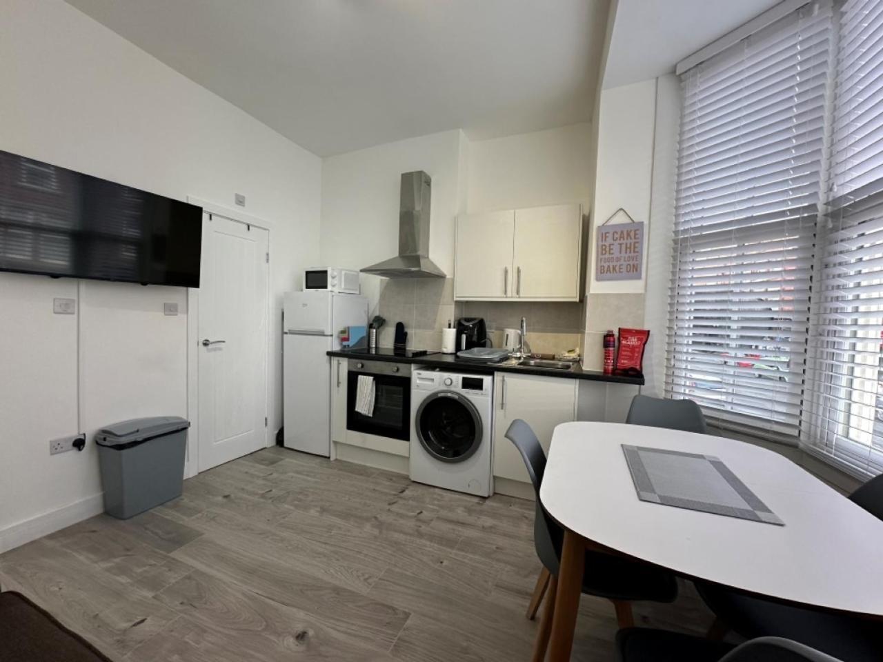 Studio Flat 2A Central Colwyn Bay Εξωτερικό φωτογραφία